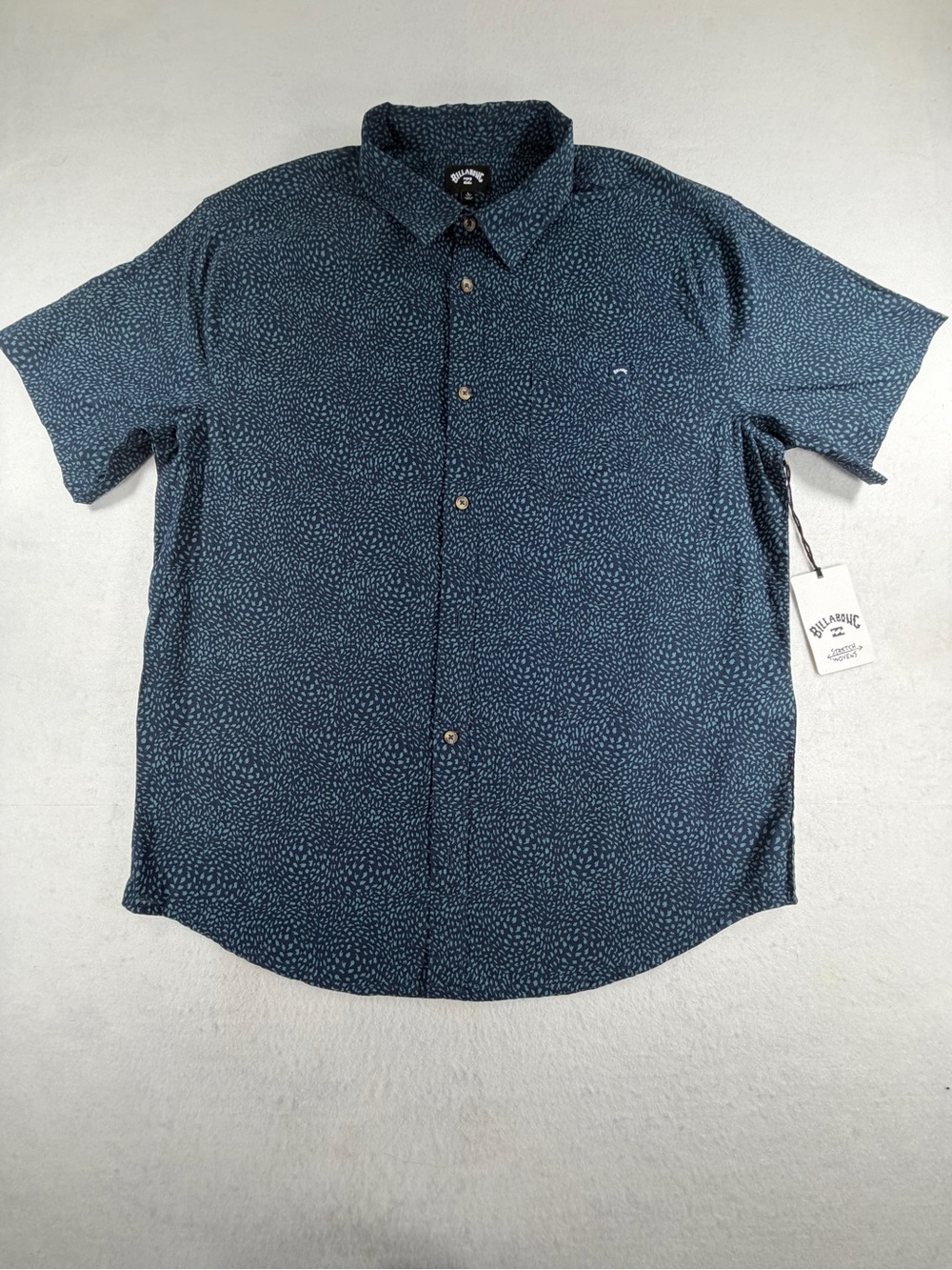 Billabong Short Sleeve‎ Button Front Shirt NWT Large Blue Print Cotton